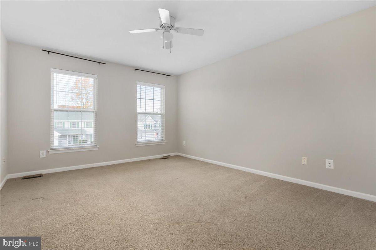 POTOMAC STATION - Residential Lease