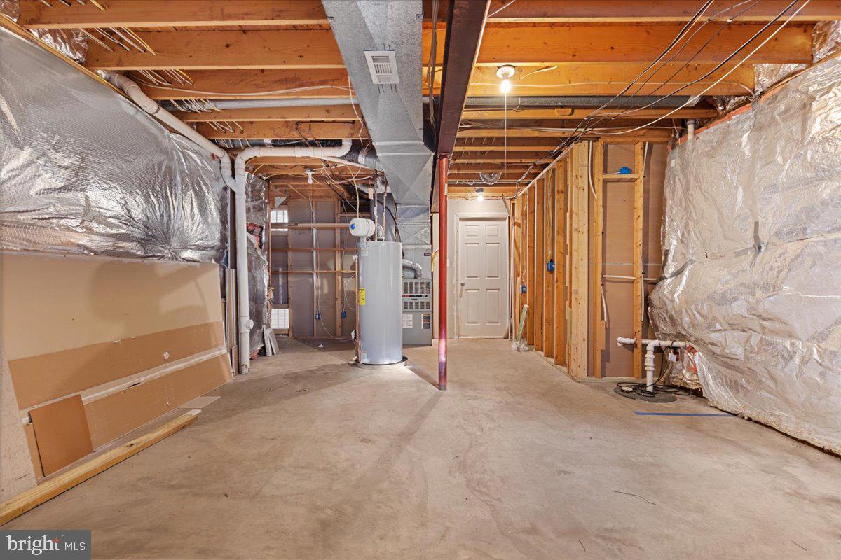 POTOMAC STATION - Residential Lease