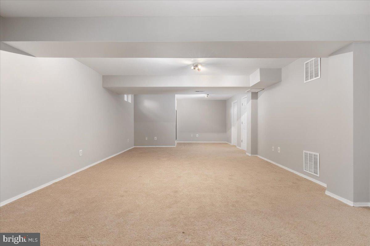 POTOMAC STATION - Residential Lease