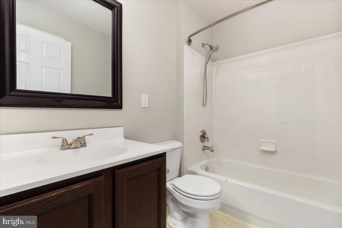 POTOMAC STATION - Residential Lease