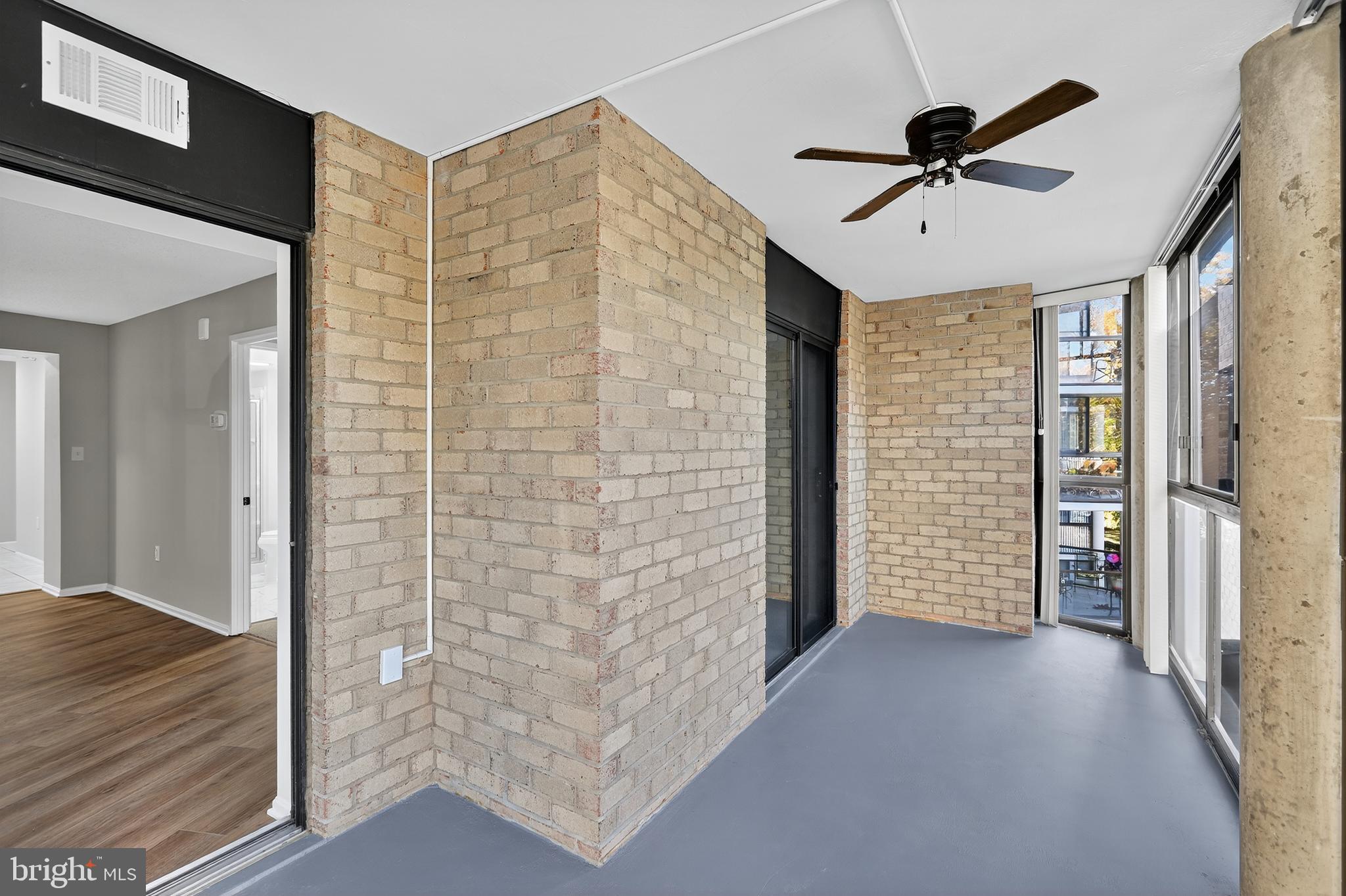 LEISURE WORLD - Residential