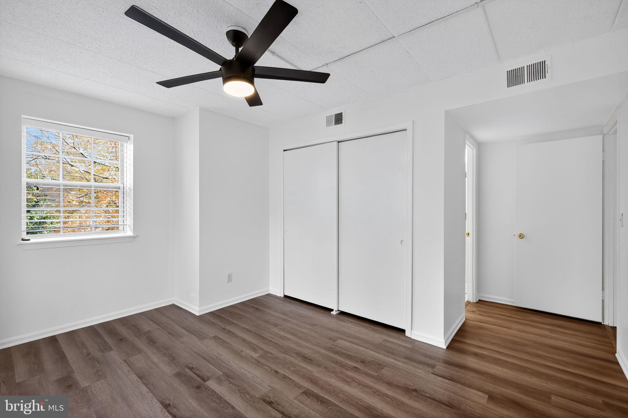 NORTH PORT - Residential Lease