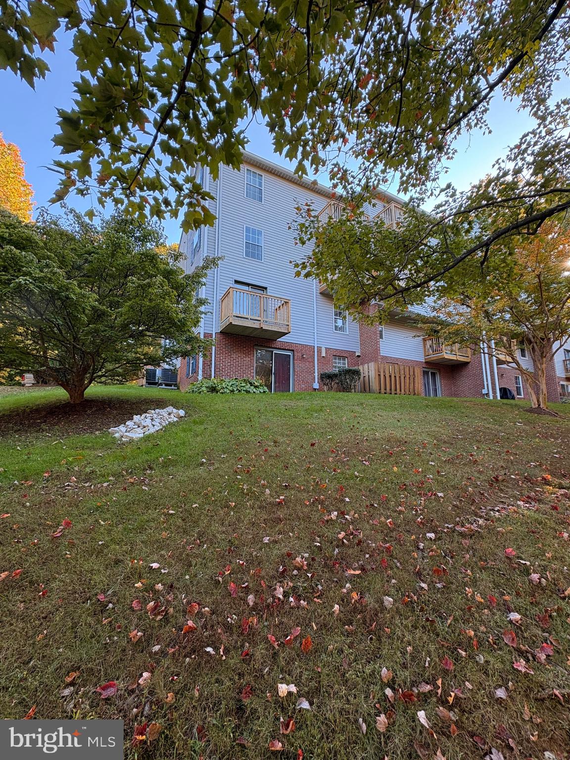 1430 GREENDALE COURT 1-1430