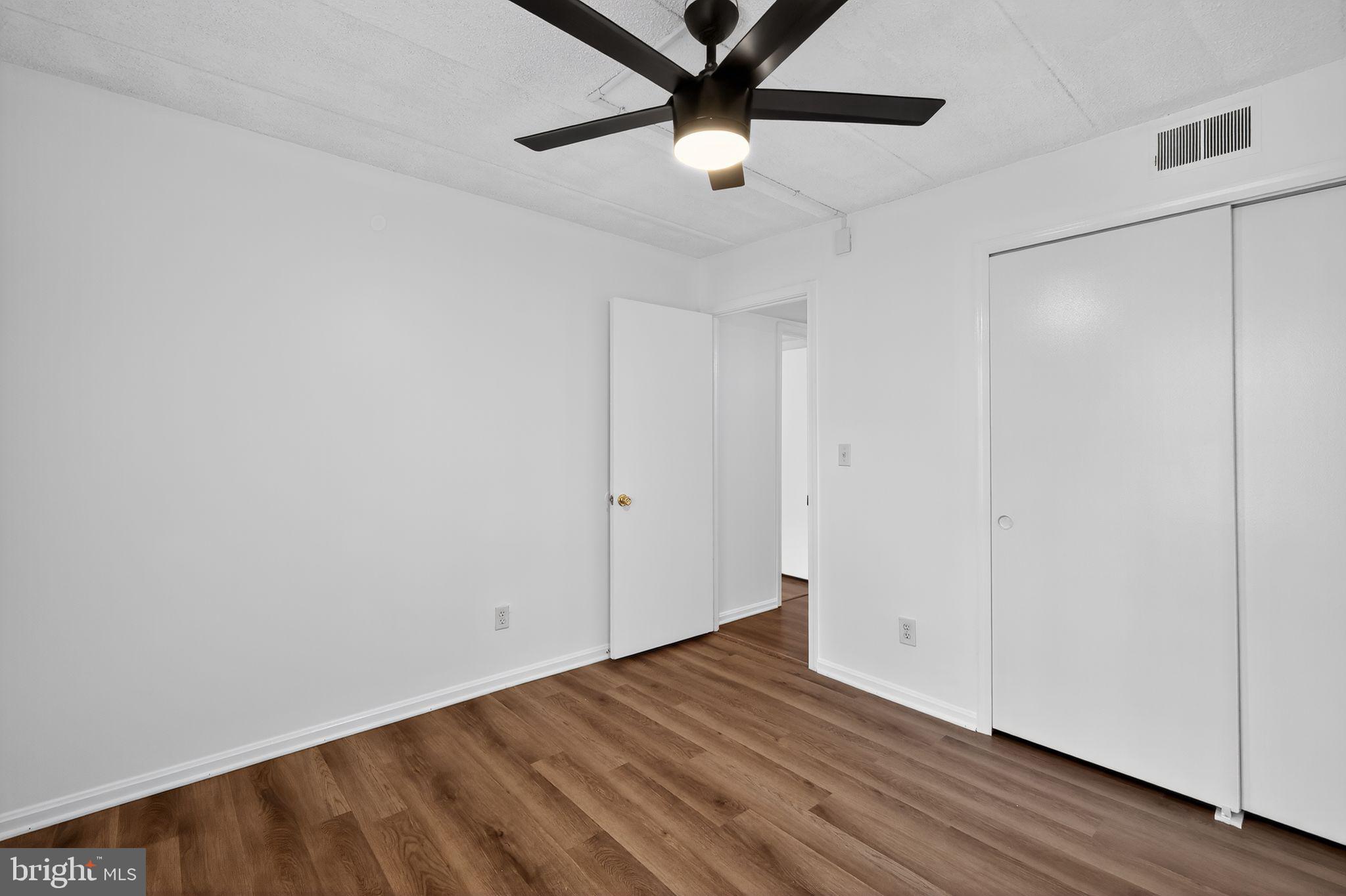 NORTH PORT - Residential Lease