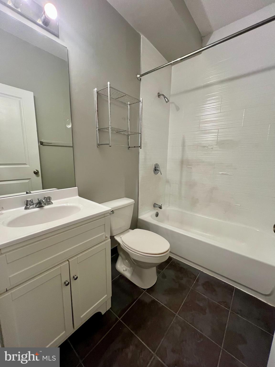 PHILADELPHIA (NORTH) - Residential Lease