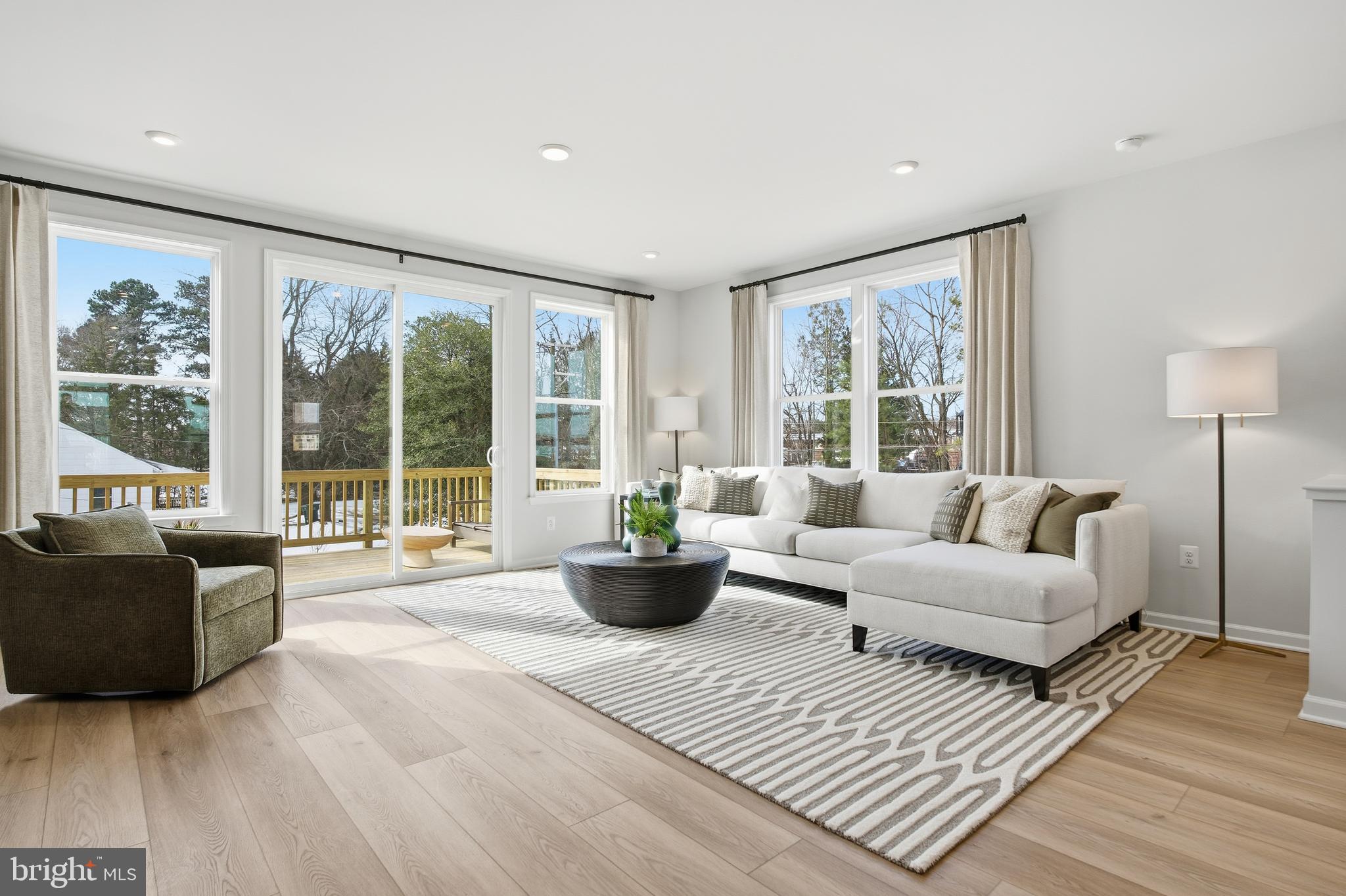 BRADLEY SQUARE - Residential