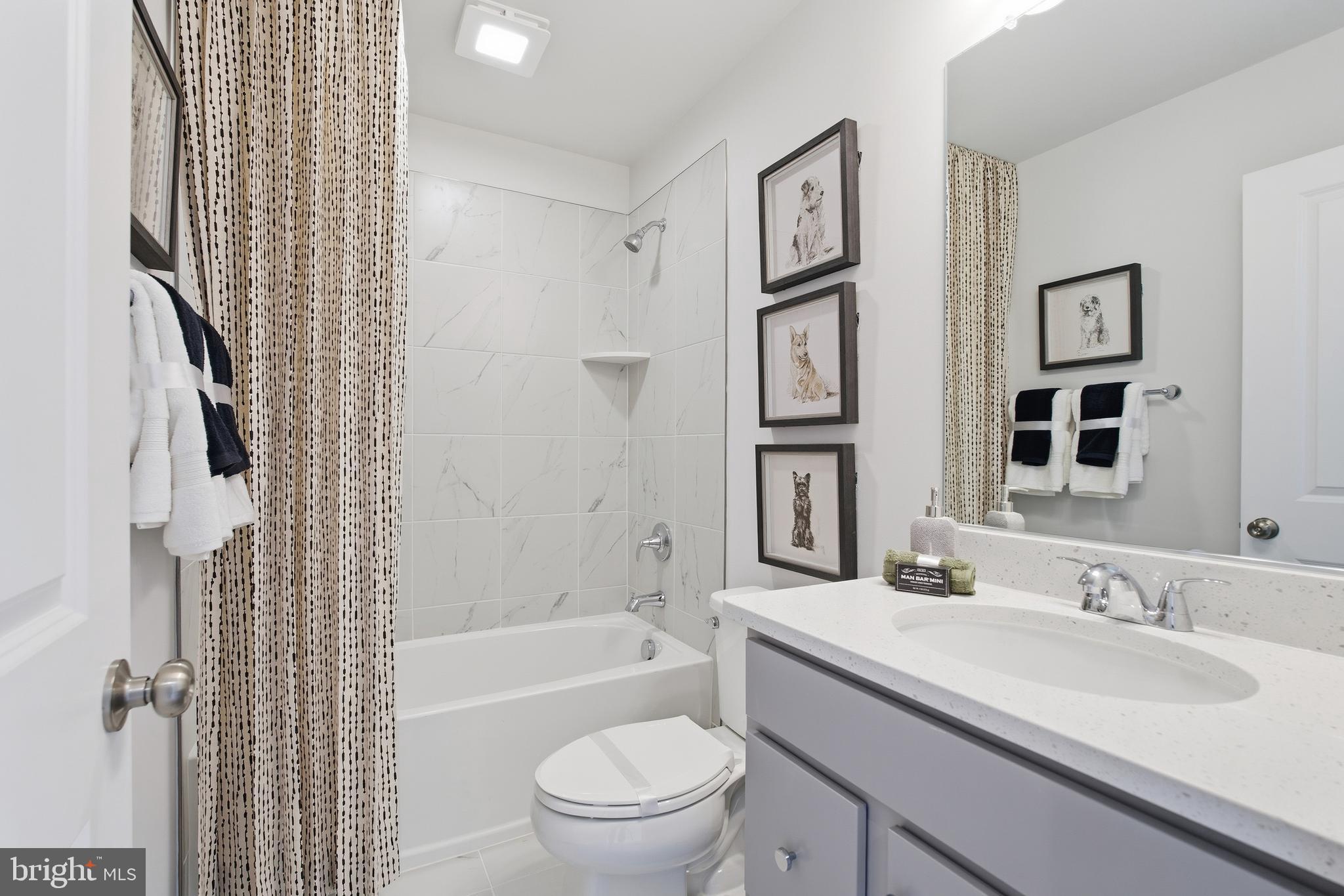 BRADLEY SQUARE - Residential