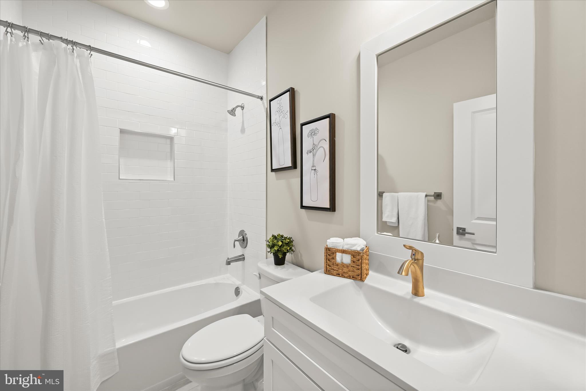 SHAMROCK ESTATES - Residential