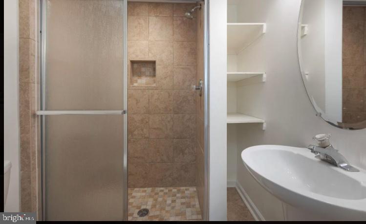 STERLING - Residential Lease