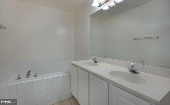 STERLING - Residential Lease