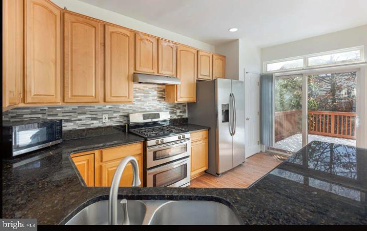 STERLING - Residential Lease