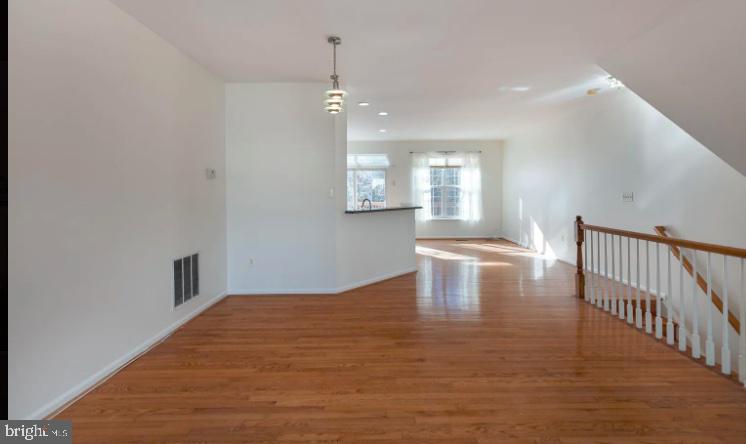 STERLING - Residential Lease