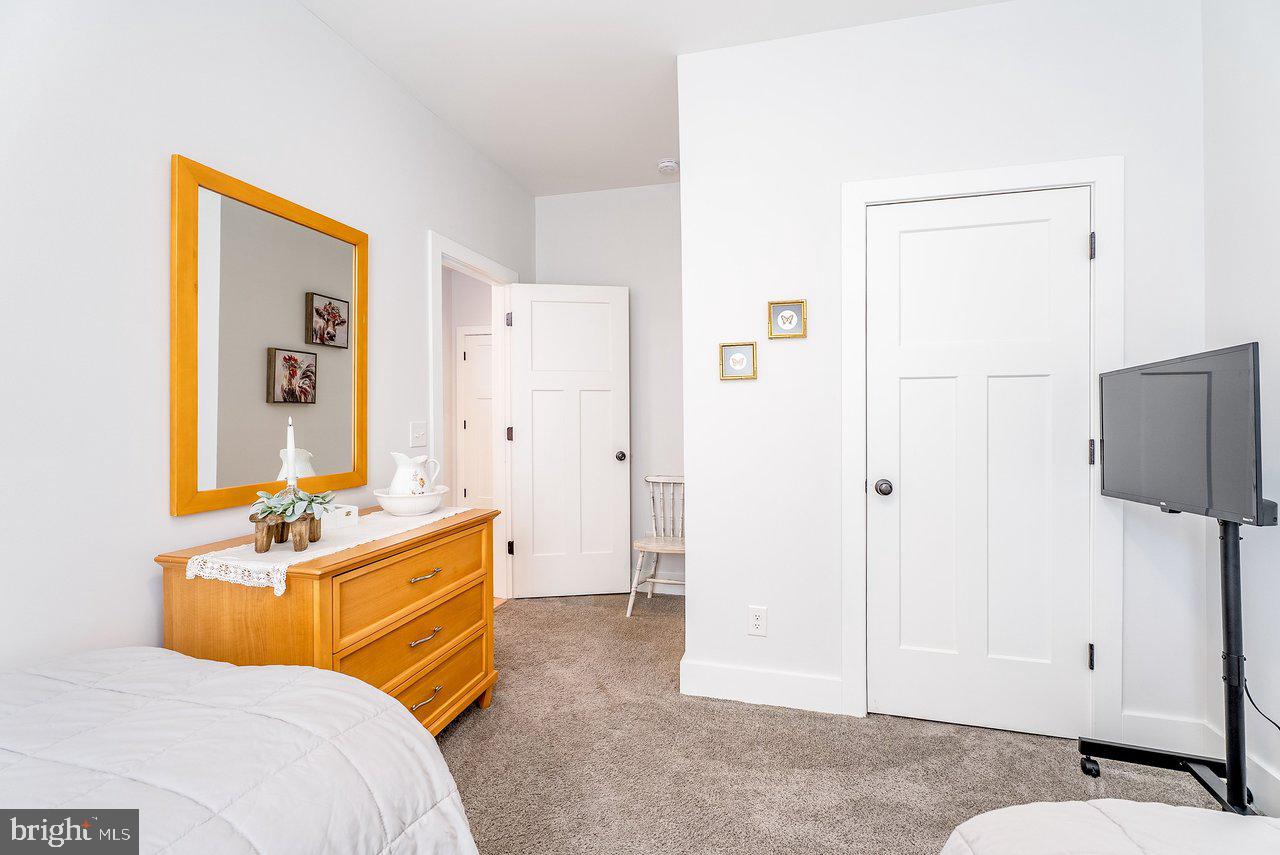 WILLOW OAKS - Residential