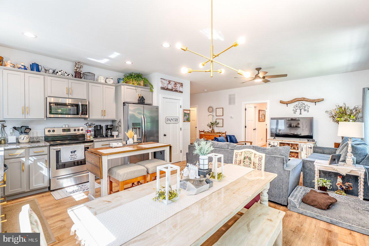 WILLOW OAKS - Residential