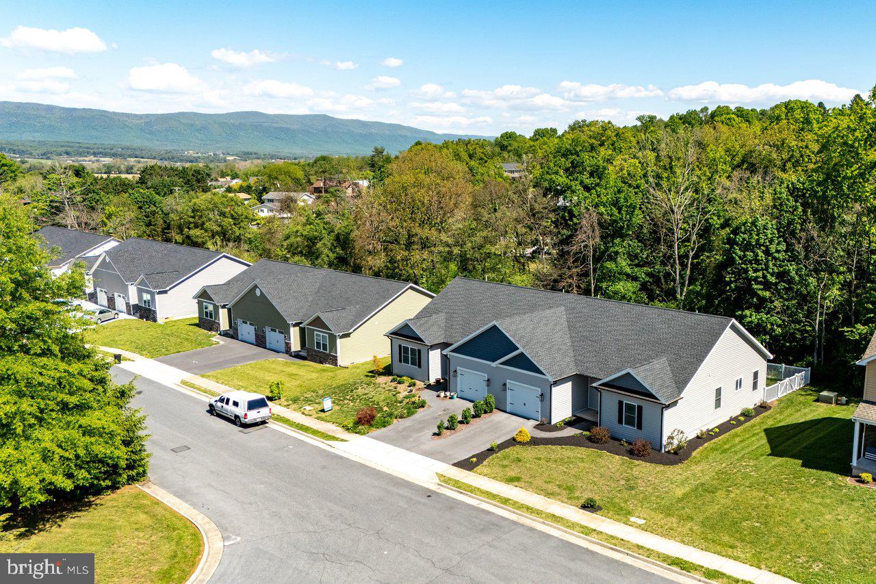 WILLOW OAKS - Residential