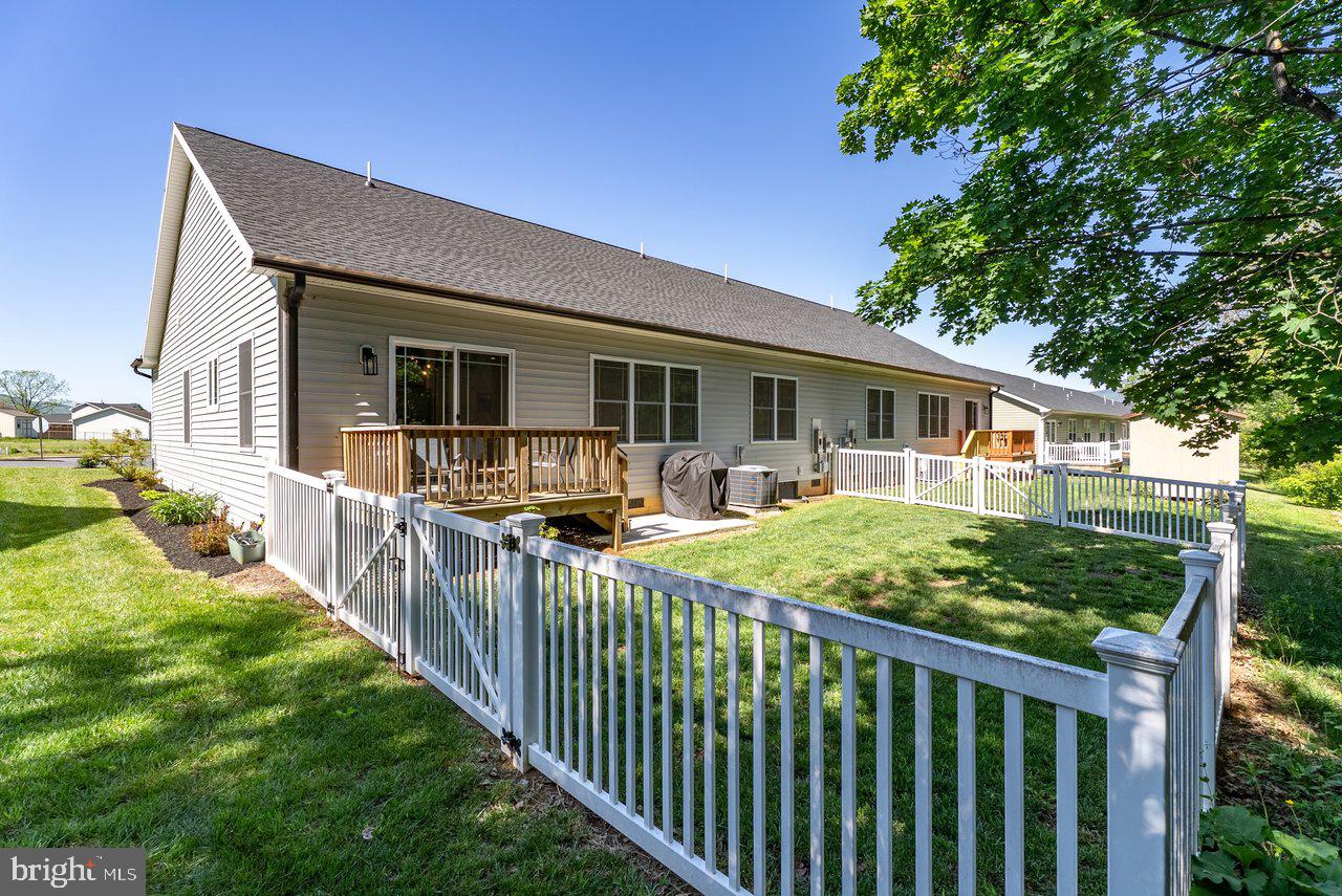 WILLOW OAKS - Residential