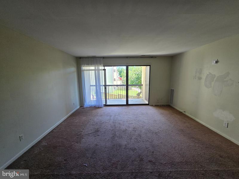 TREETOP CONDO - Residential