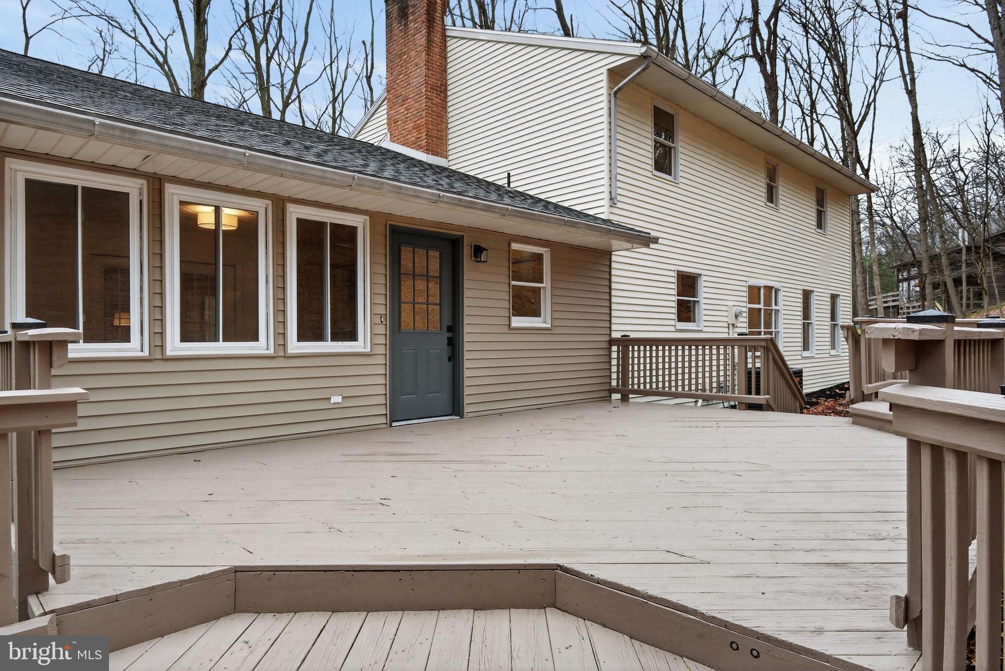 WHITE ROCK ACRES - Residential