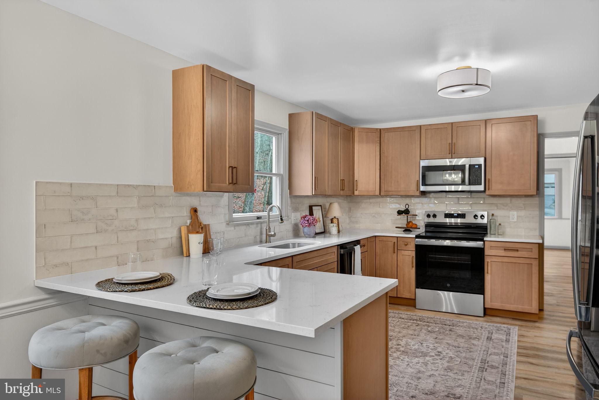 WHITE ROCK ACRES - Residential