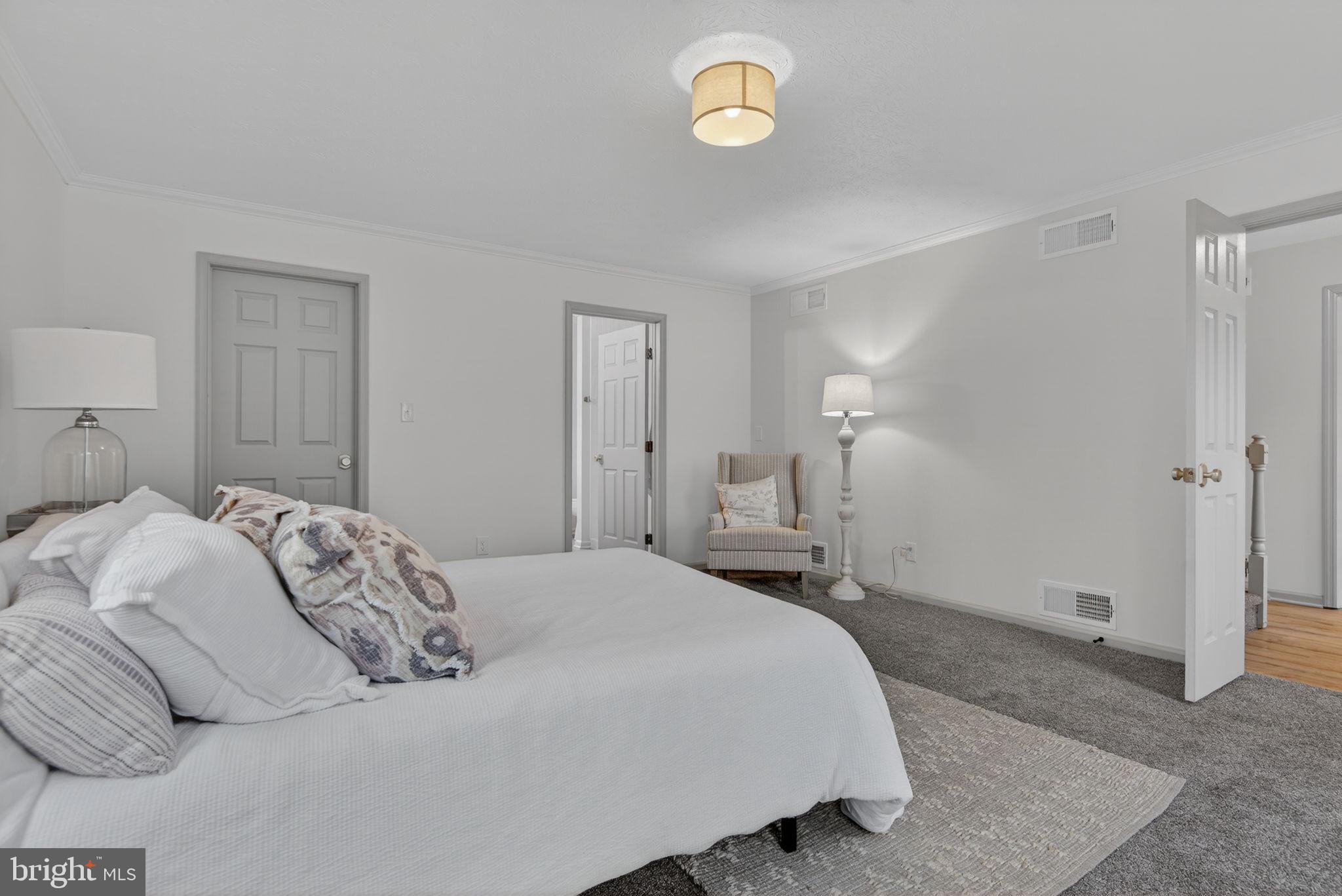 WHITE ROCK ACRES - Residential