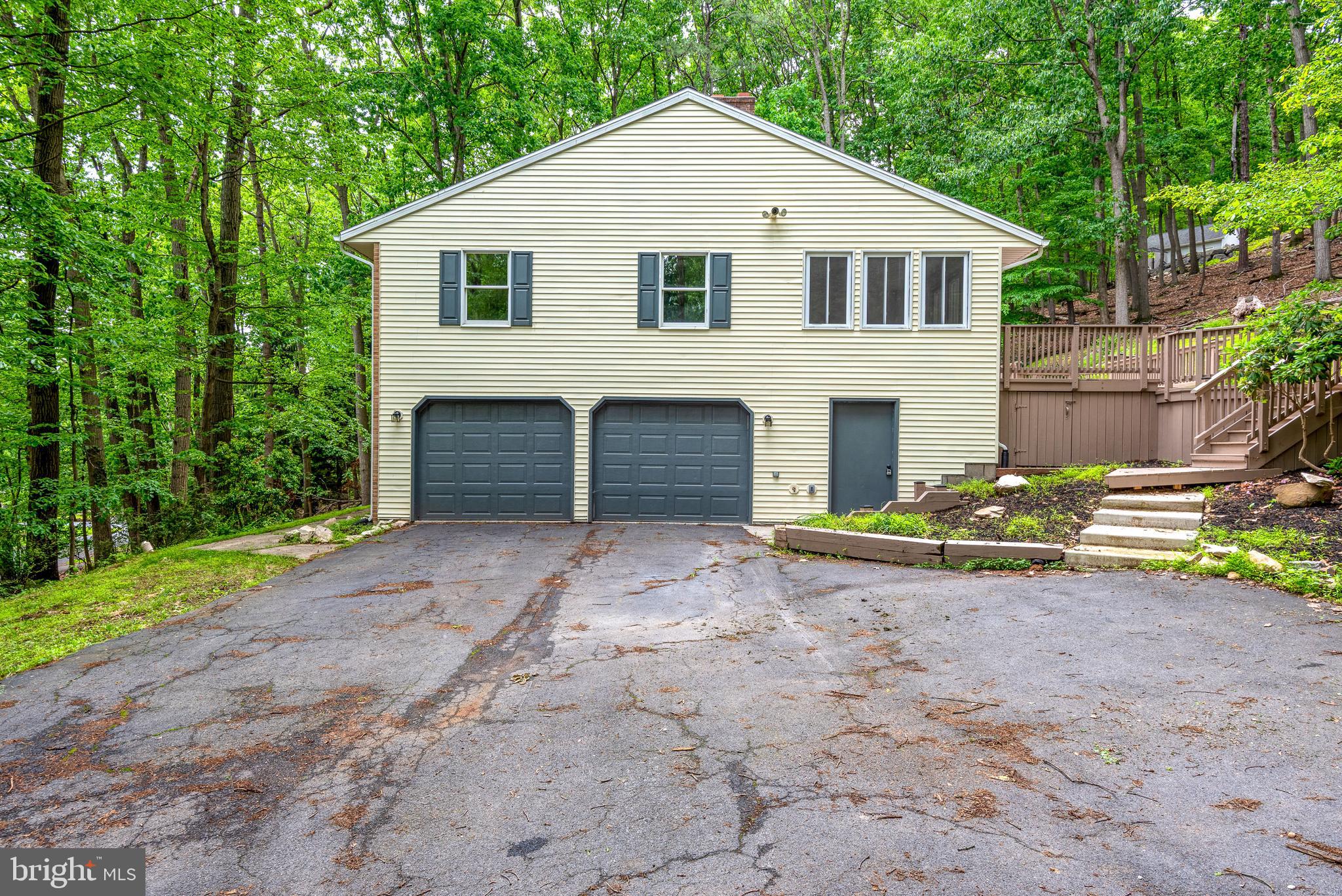 WHITE ROCK ACRES - Residential