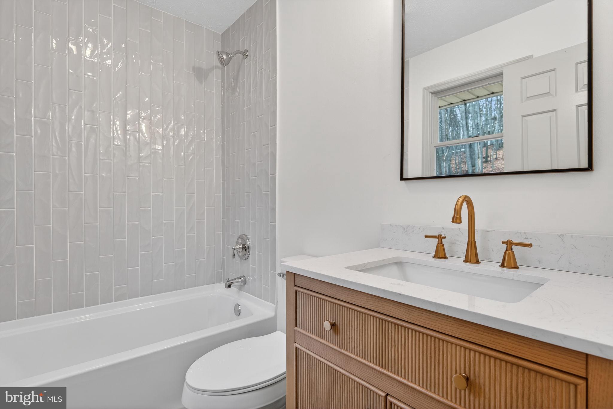 WHITE ROCK ACRES - Residential