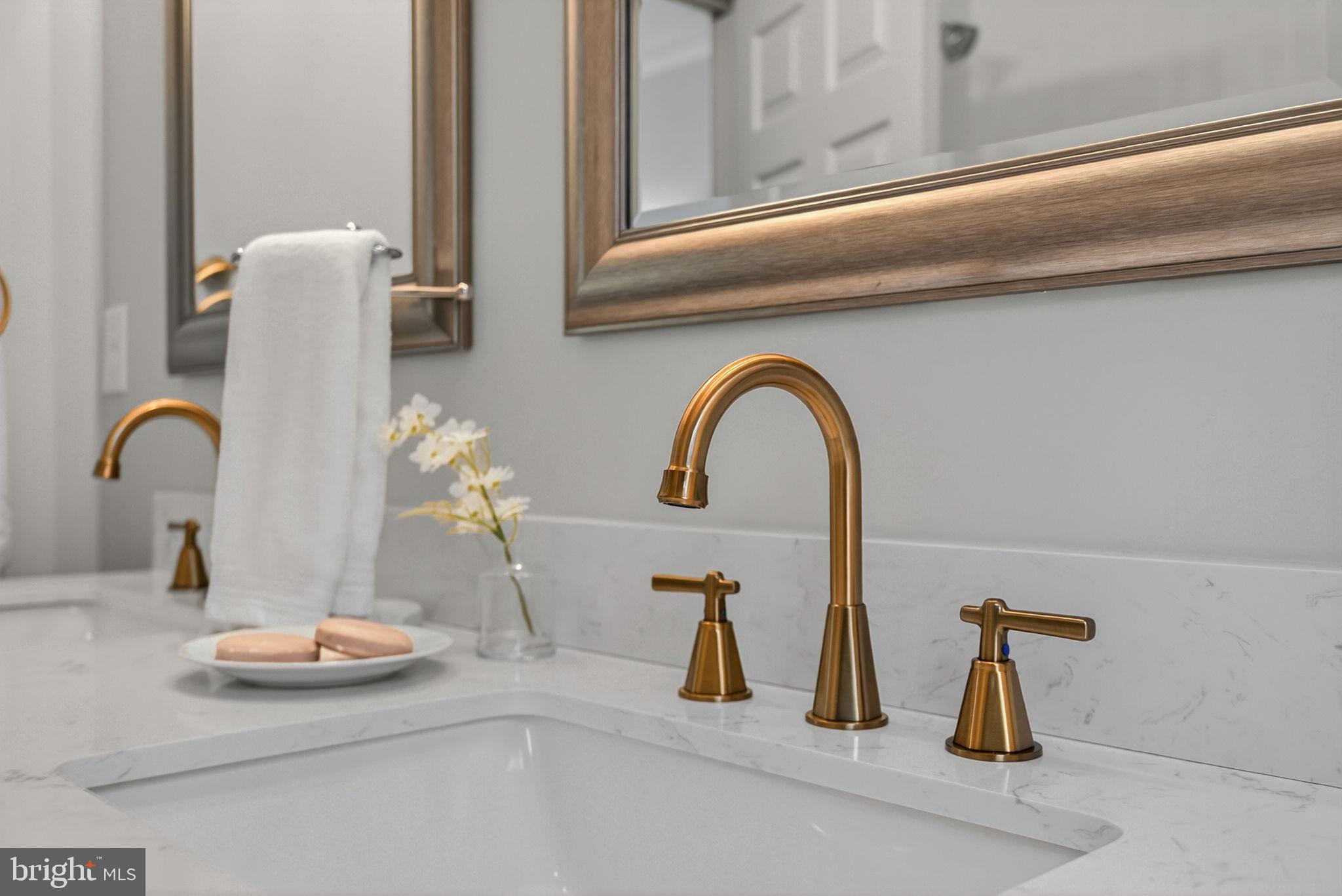 WHITE ROCK ACRES - Residential