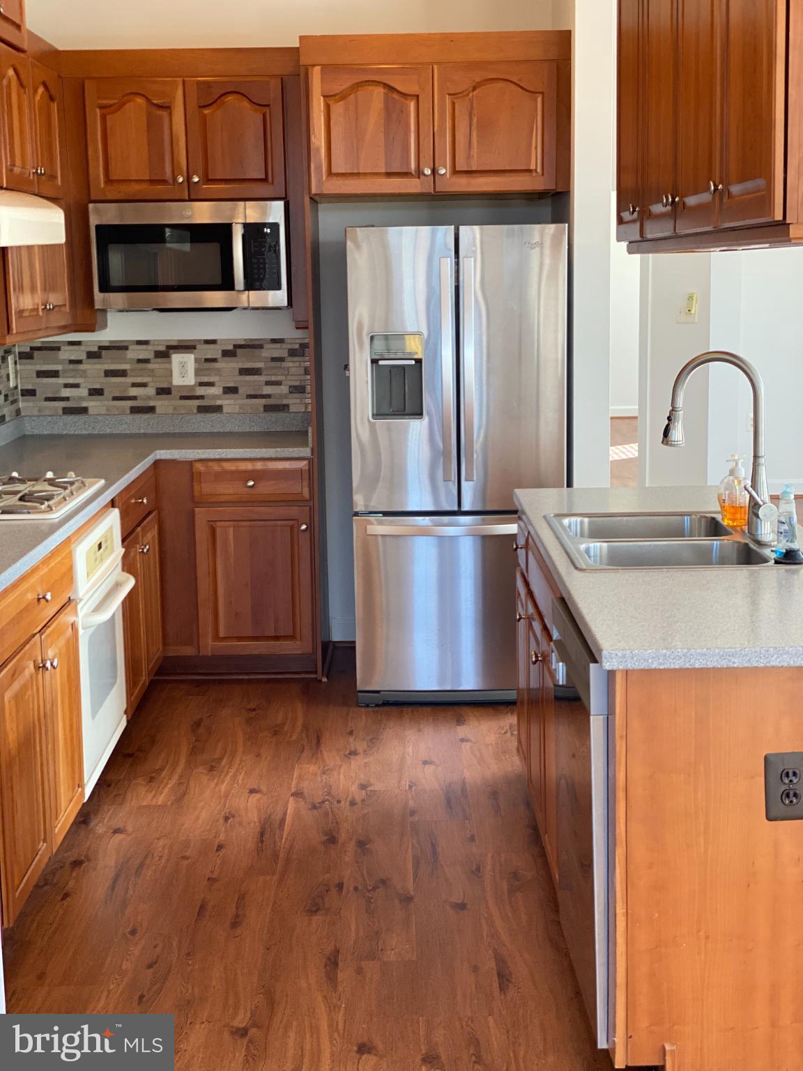 RIVER CLUB 1 AT BELMONT - Residential Lease