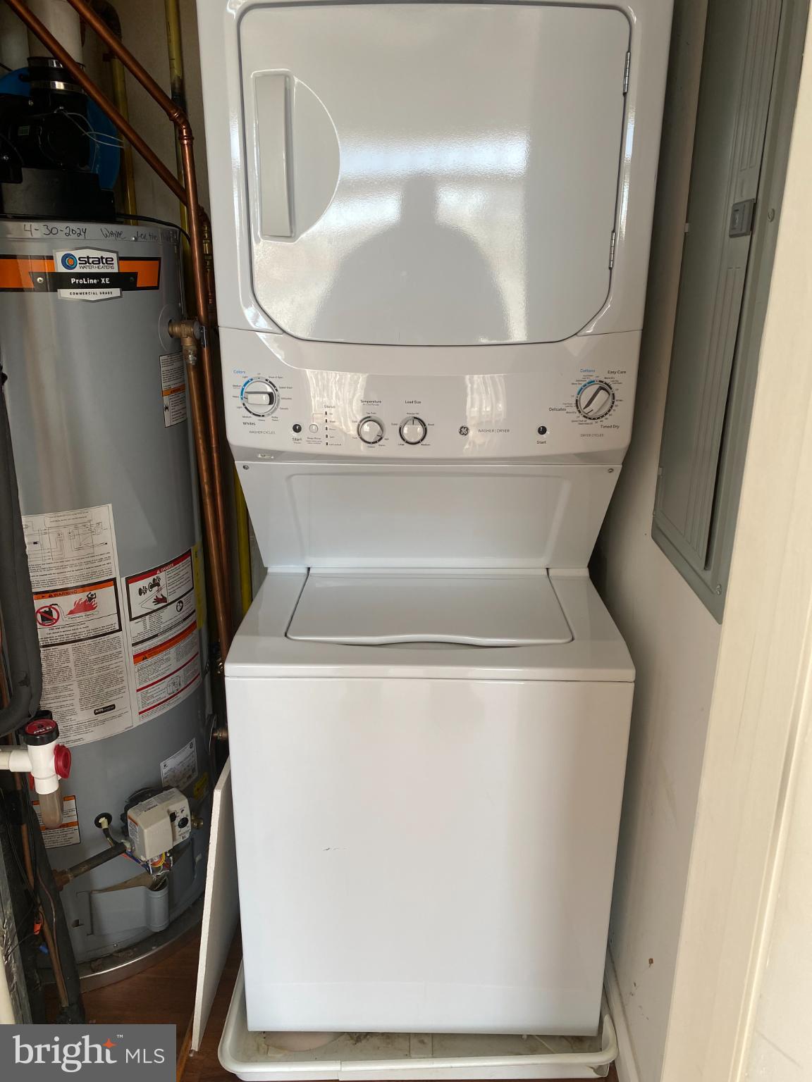 RIVER CLUB 1 AT BELMONT - Residential Lease