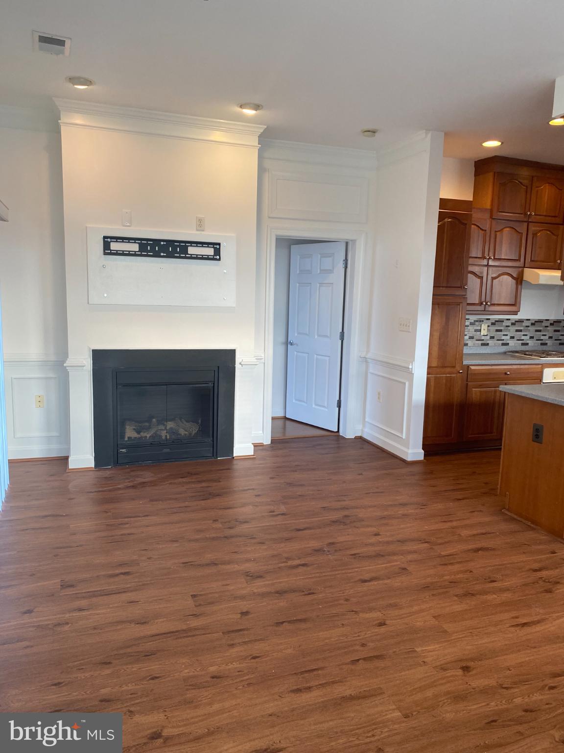 RIVER CLUB 1 AT BELMONT - Residential Lease