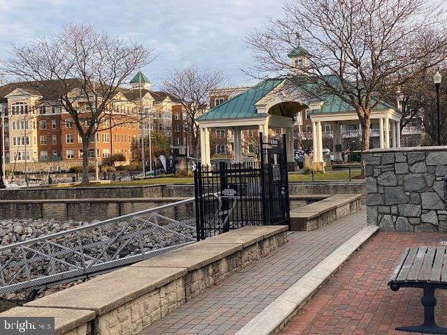 RIVER CLUB 1 AT BELMONT - Residential Lease