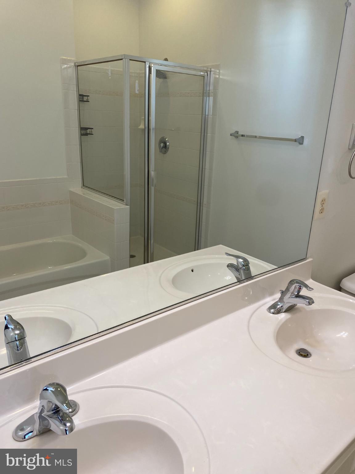 RIVER CLUB 1 AT BELMONT - Residential Lease