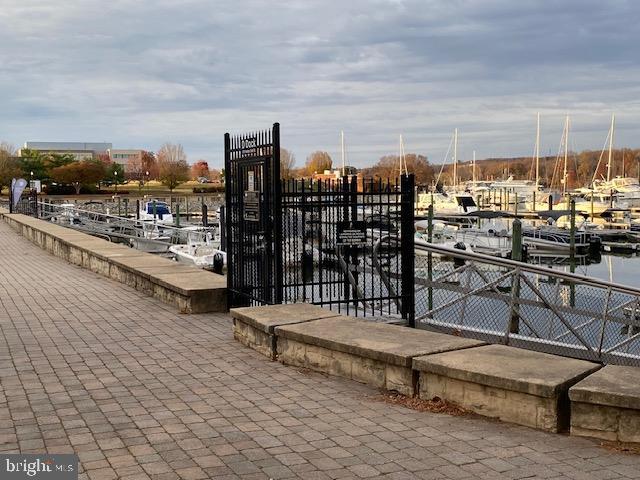 RIVER CLUB 1 AT BELMONT - Residential Lease