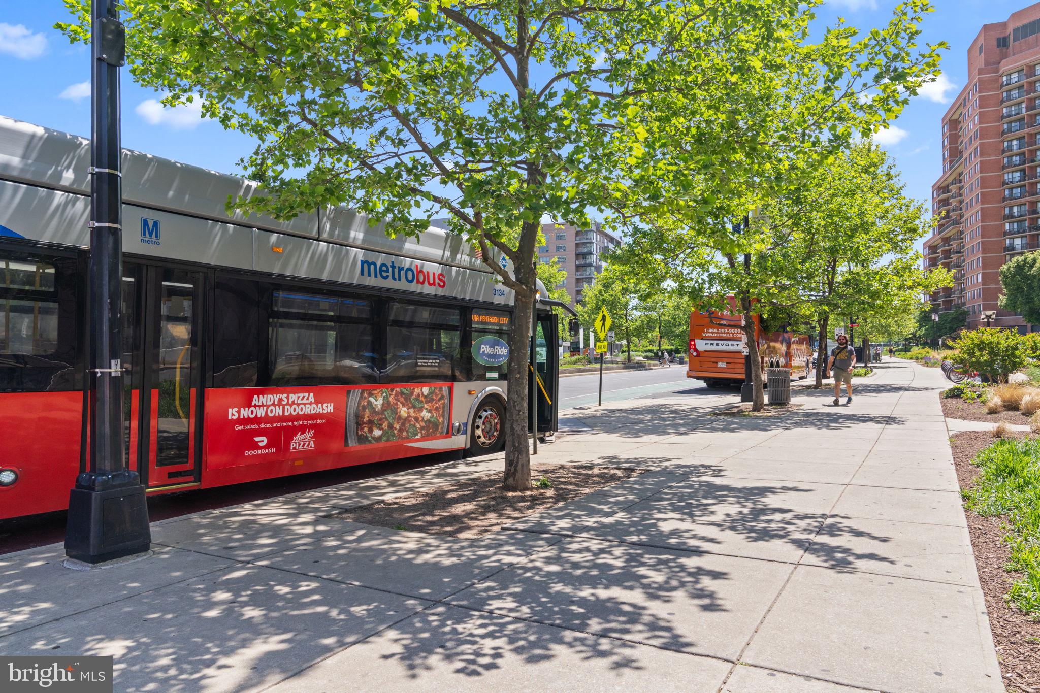 ADDISON HEIGHTS - Residential