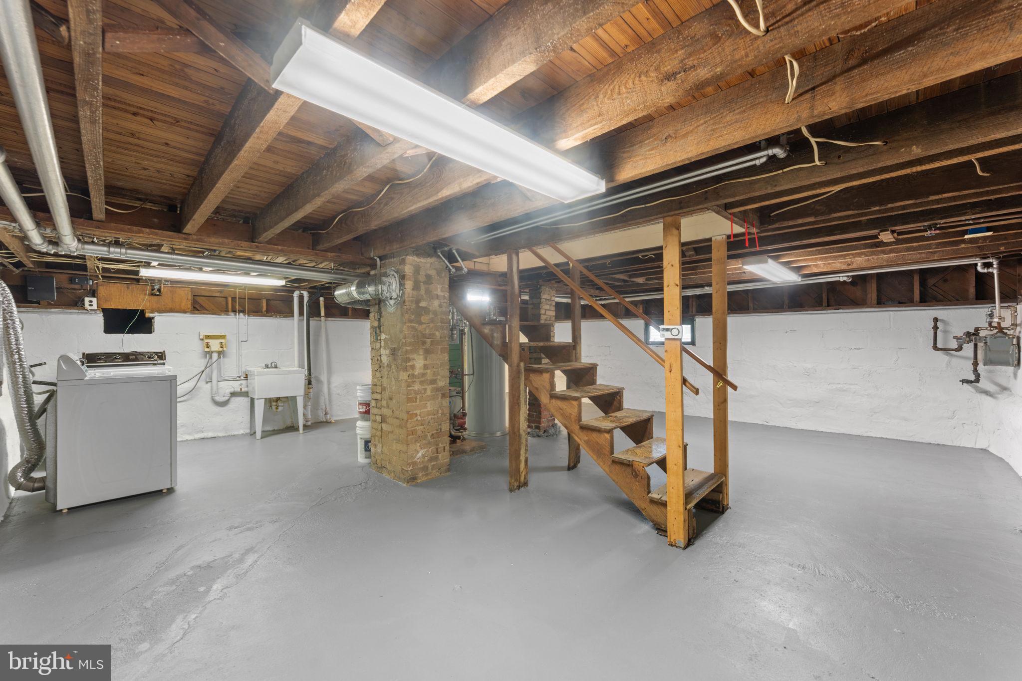 ADDISON HEIGHTS - Residential