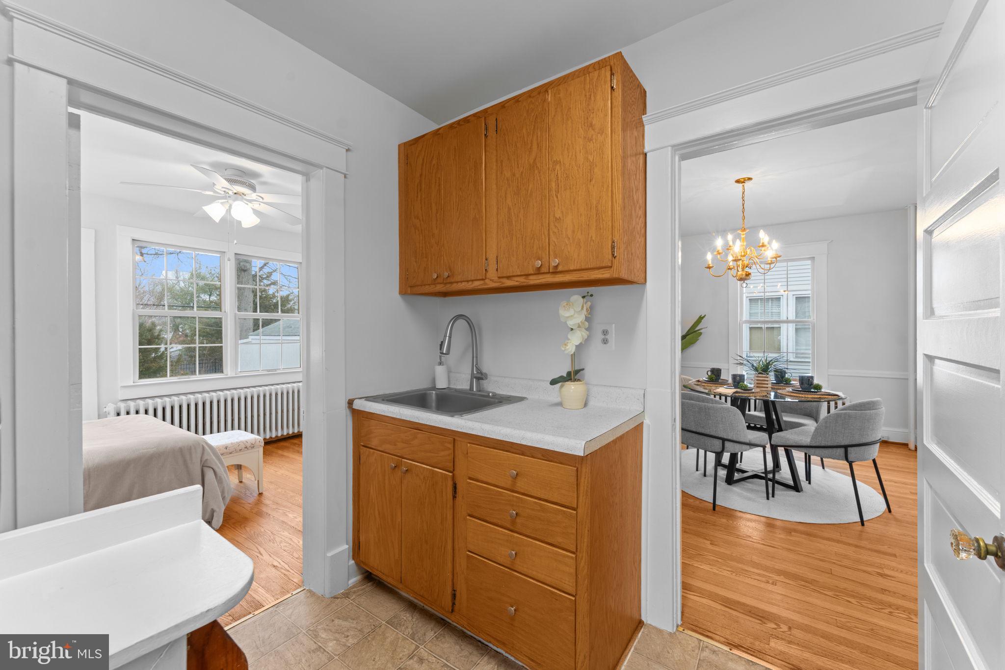 ADDISON HEIGHTS - Residential