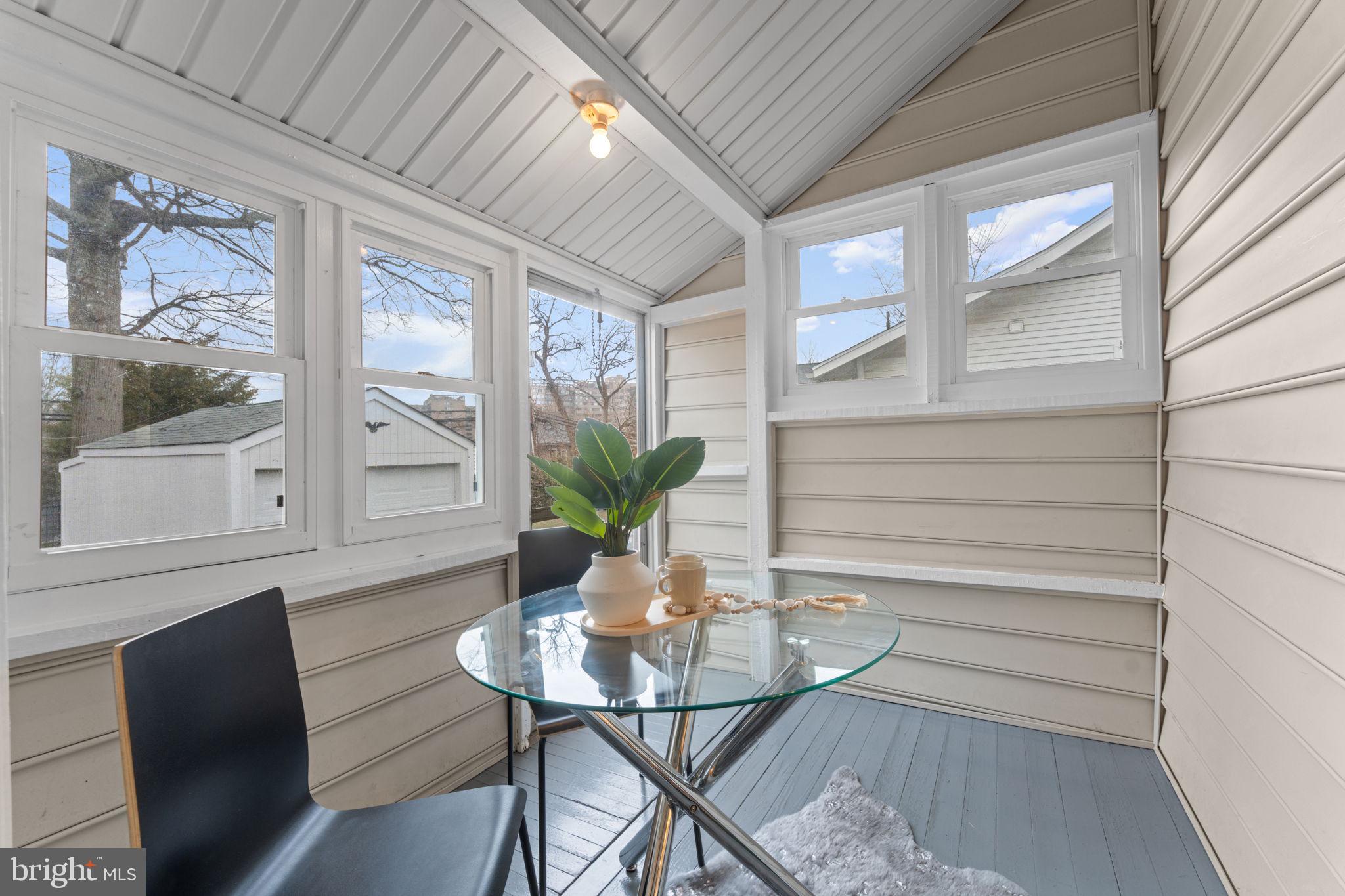 ADDISON HEIGHTS - Residential