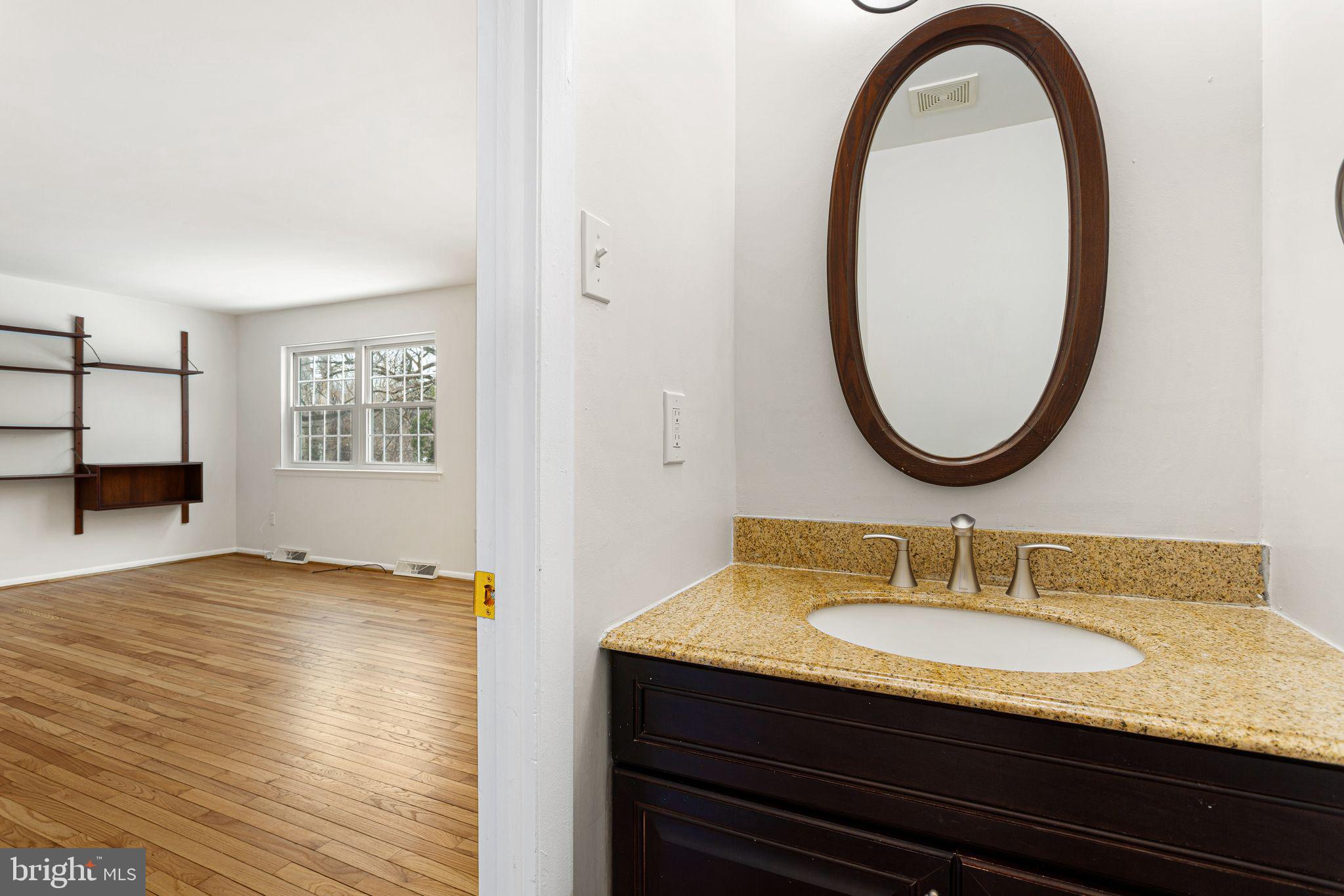 GLENSIDE - Residential