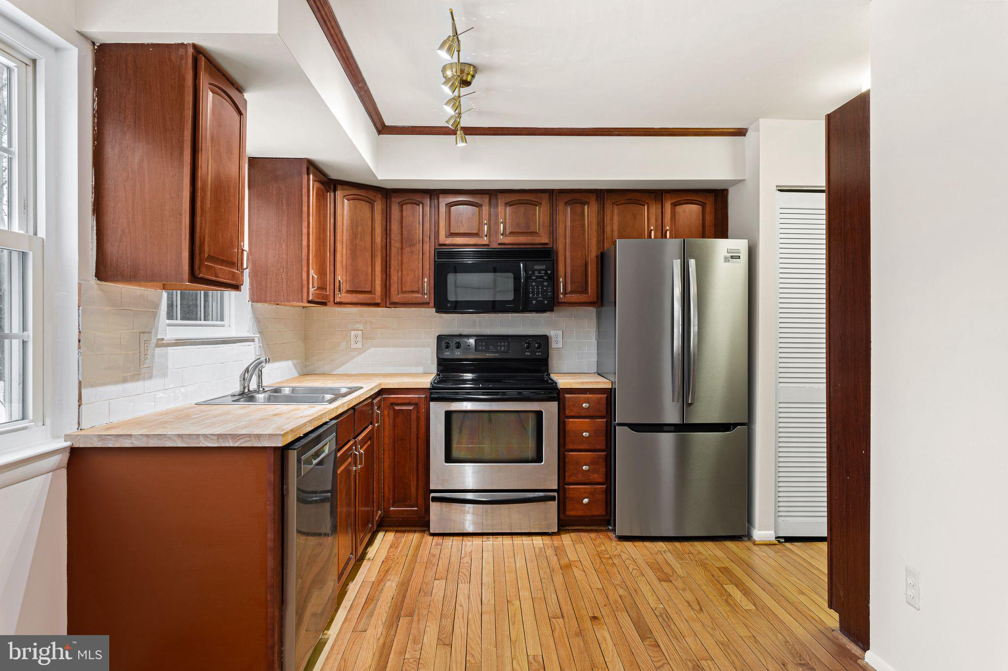 GLENSIDE - Residential