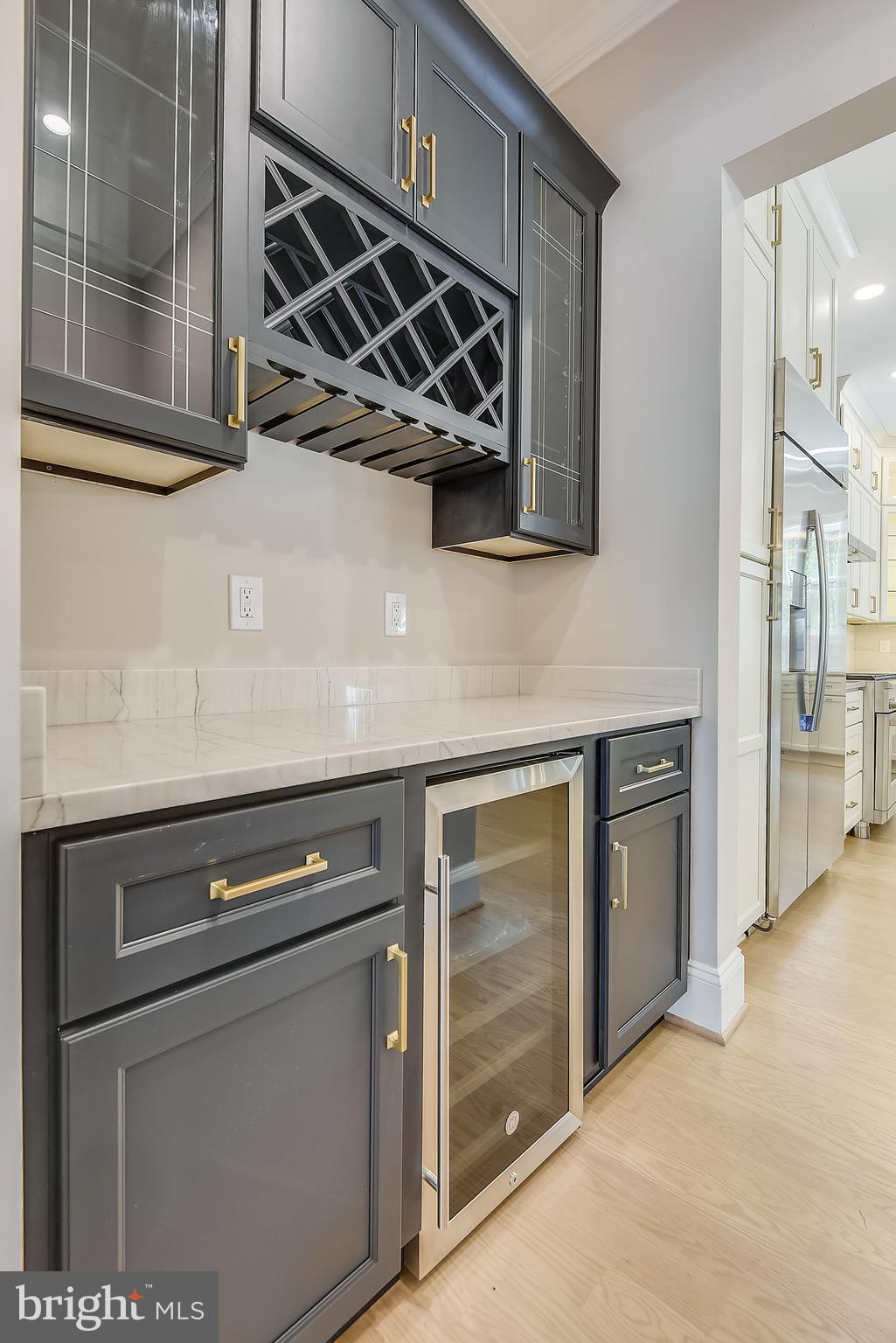 VIENNA WOODS - Residential