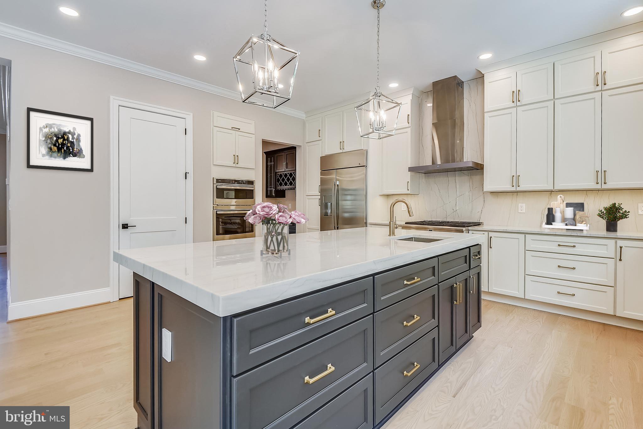 VIENNA WOODS - Residential