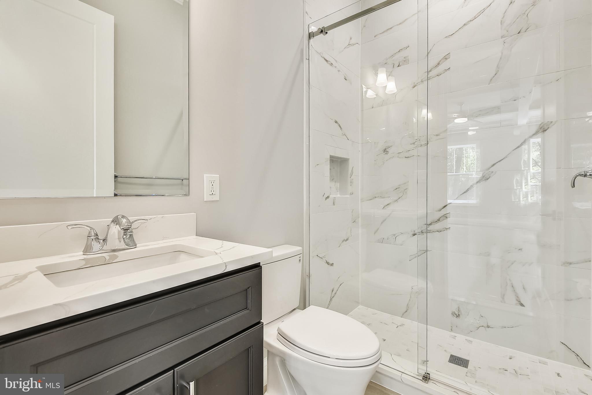 VIENNA WOODS - Residential