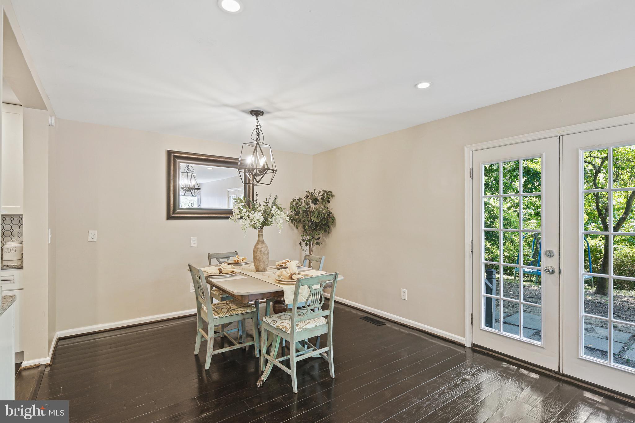 VILLAGE OF LONG REACH - Residential