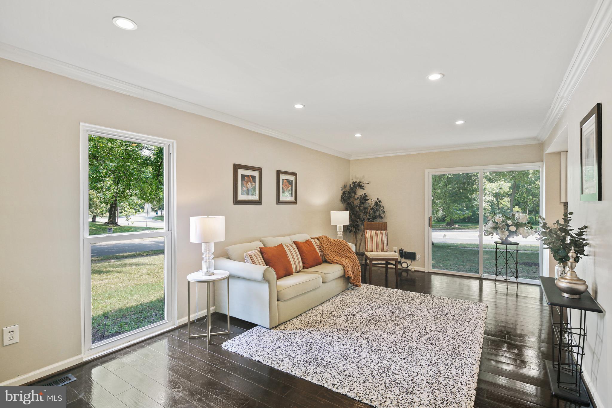 VILLAGE OF LONG REACH - Residential