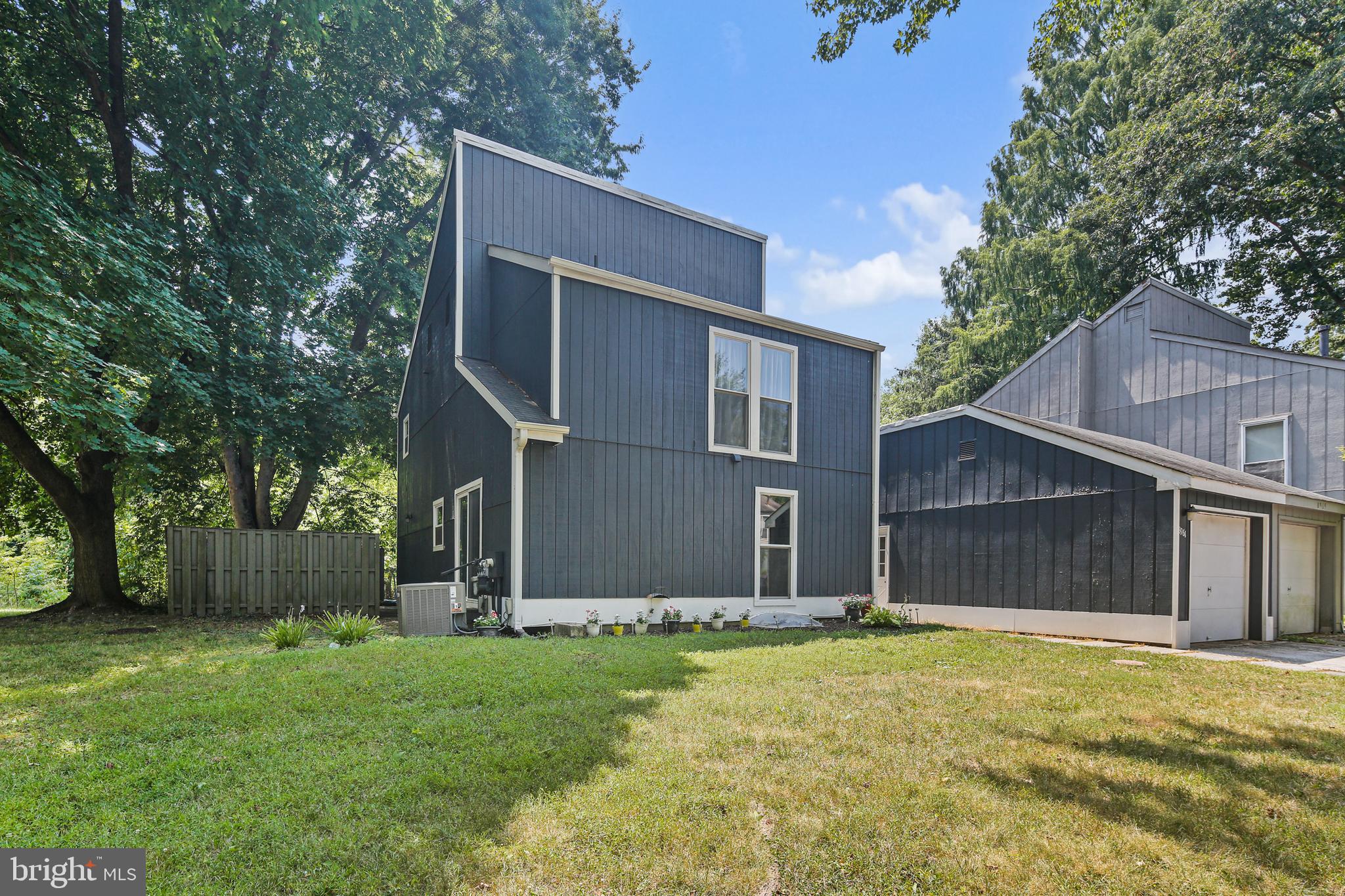 VILLAGE OF LONG REACH - Residential