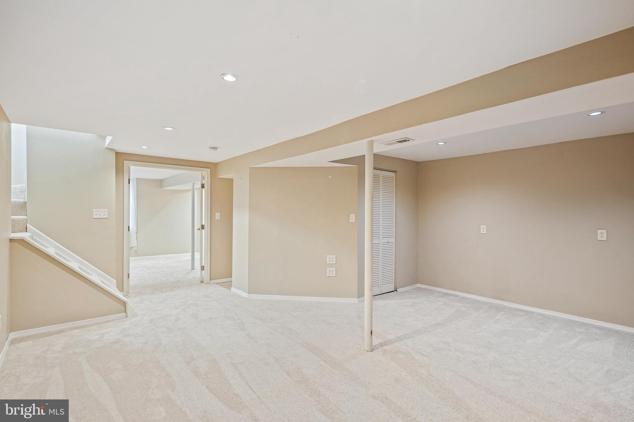 VILLAGE OF LONG REACH - Residential