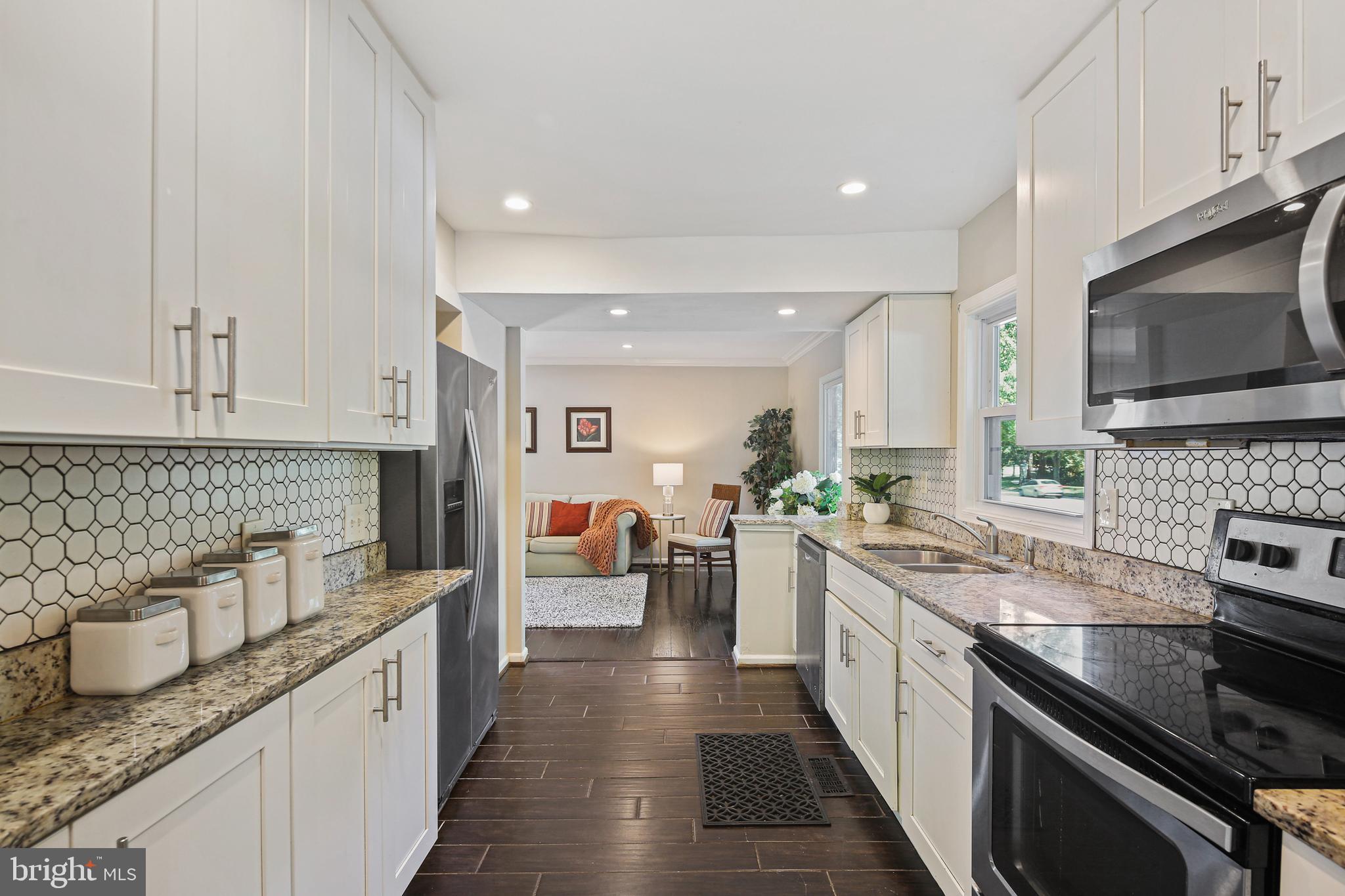 VILLAGE OF LONG REACH - Residential