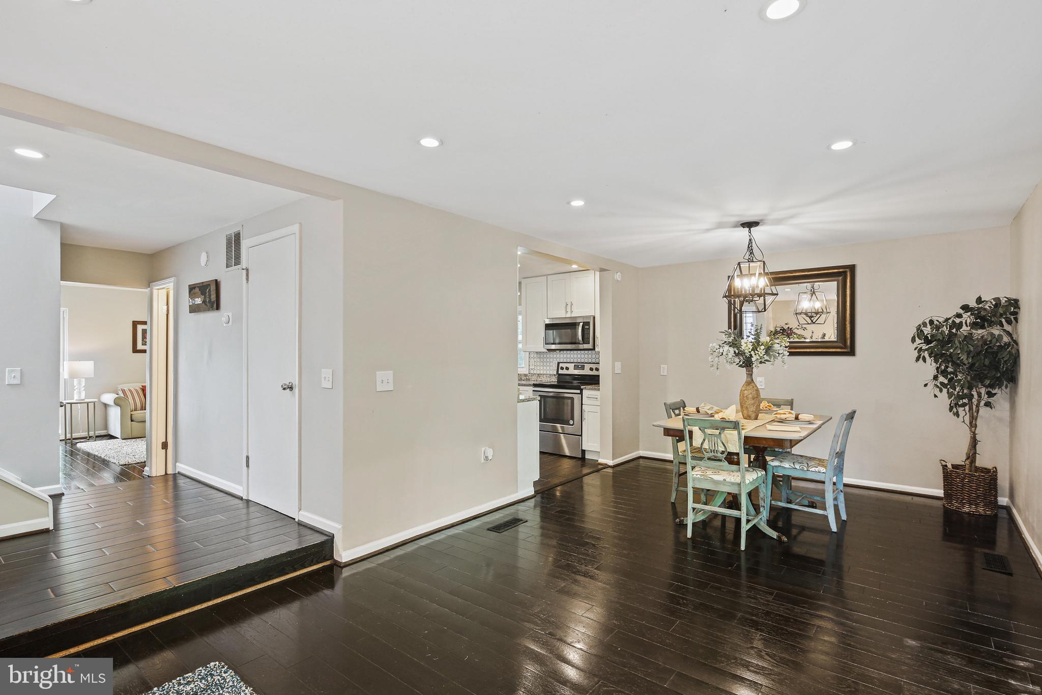 VILLAGE OF LONG REACH - Residential