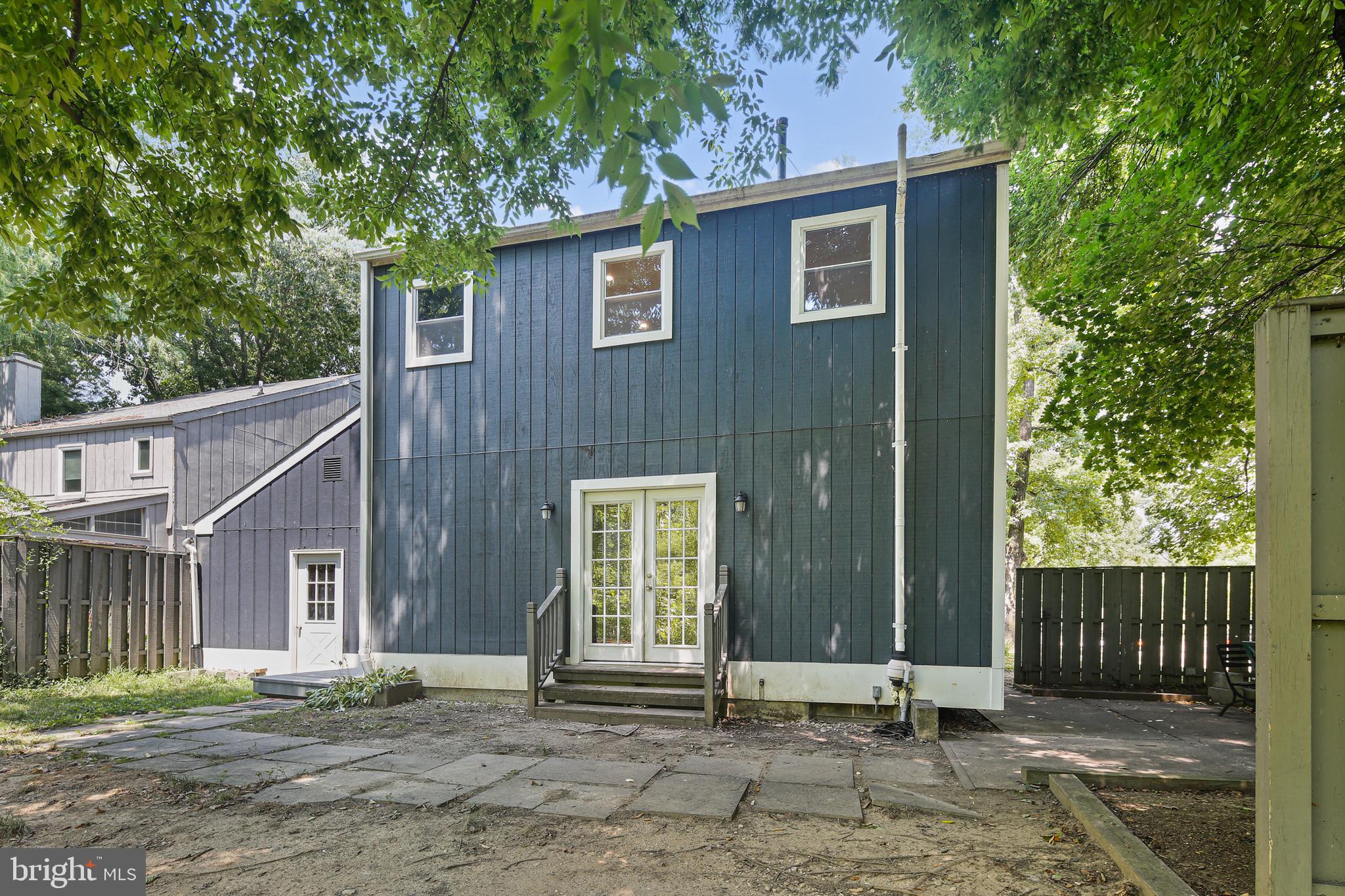 VILLAGE OF LONG REACH - Residential