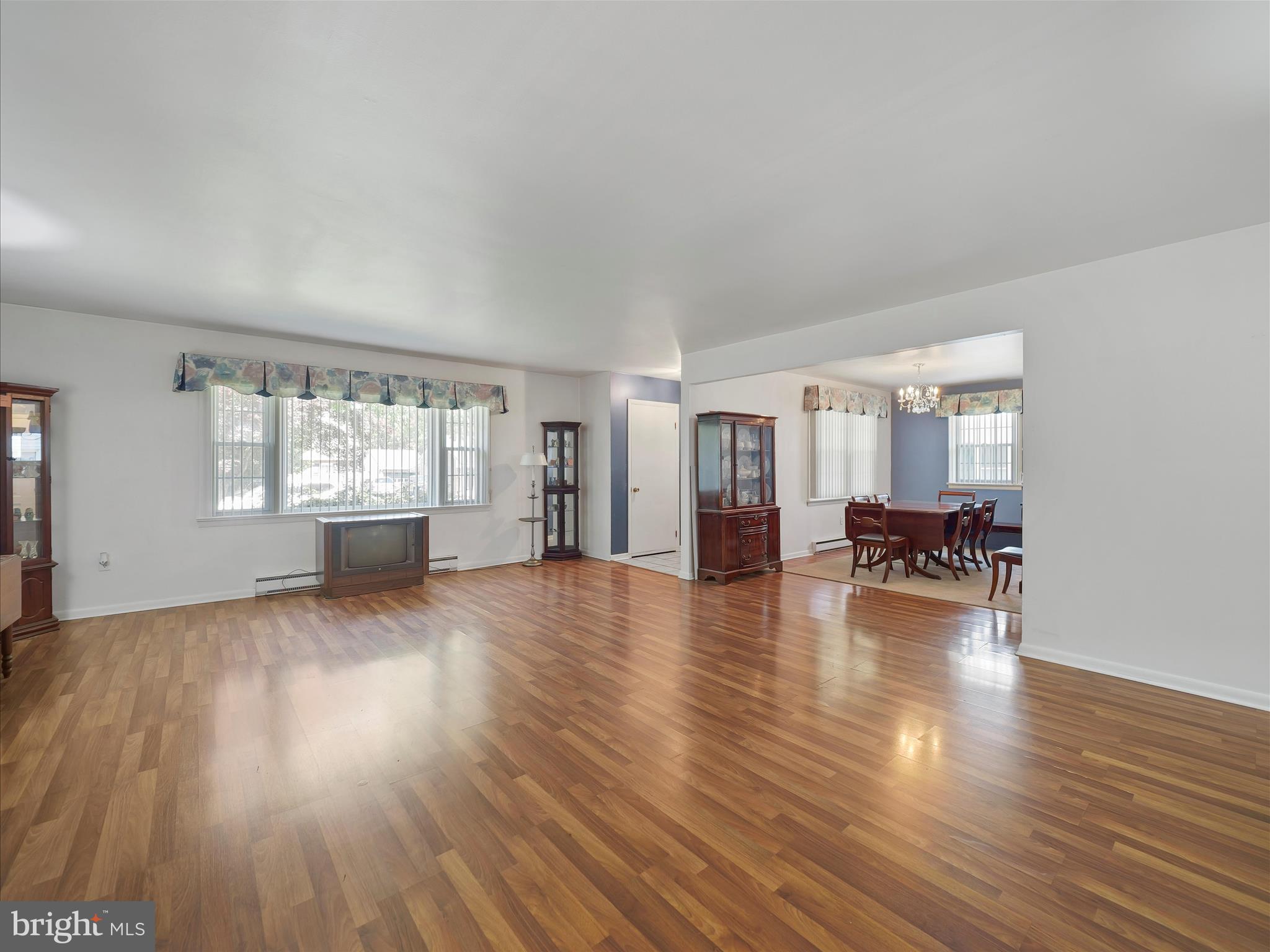 833 ARMSTRONG AVENUE